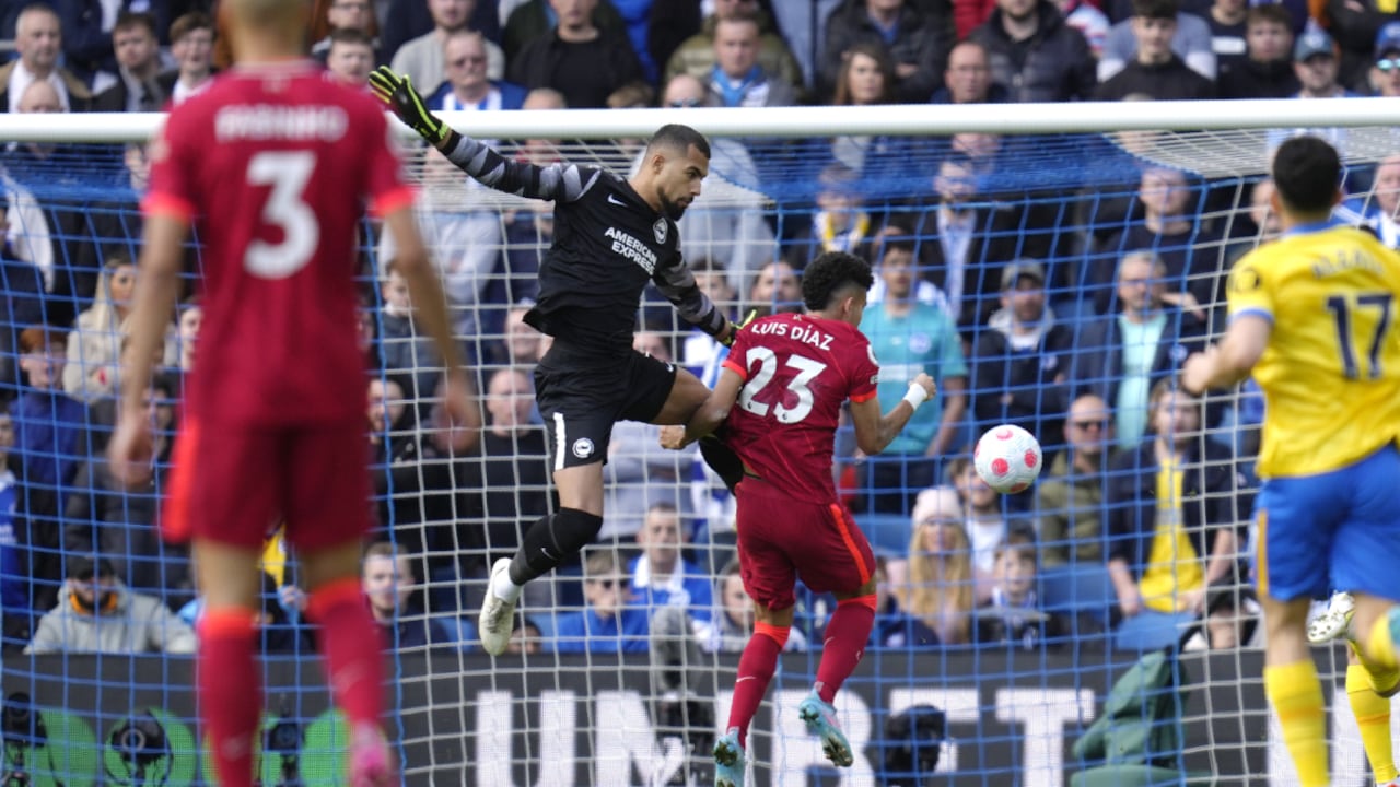 Luis Díaz sufrió un golpe.