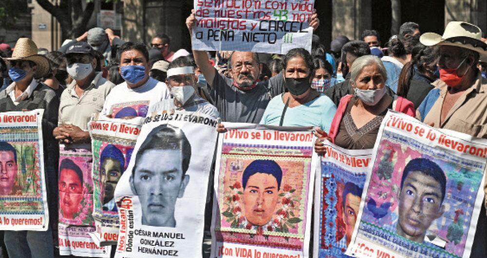 A ocho años de la desaparición de los estudiantes, aún no hay respuesta sobre lo que realmente pasó. 