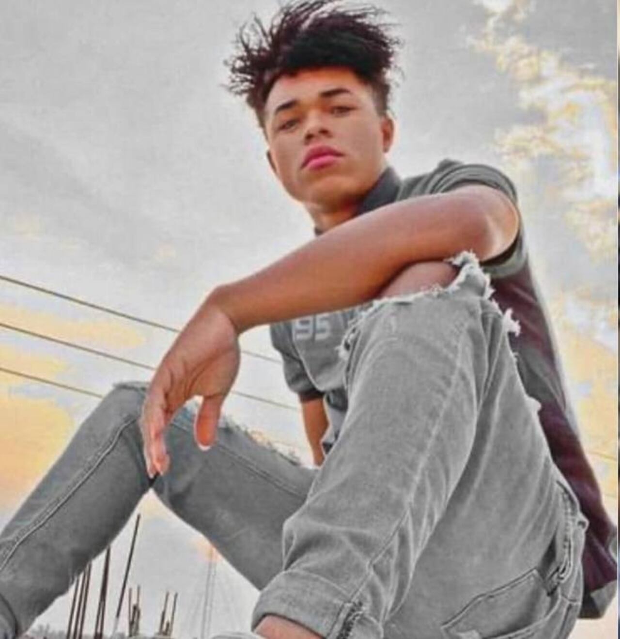 Ander Jafeth Salas Mejía tiene 22 años.