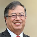 PARÍS, FRANCIA - 10 DE NOVIEMBRE: El presidente colombiano Gustavo Petro sale después de una reunión con el presidente francés Emmanuel Macron (no se ve) en el Palacio del Elíseo en París, Francia, el 10 de noviembre de 2022. (Foto de Mustafa Yalcin/Agencia Anadolu vía Getty Images)