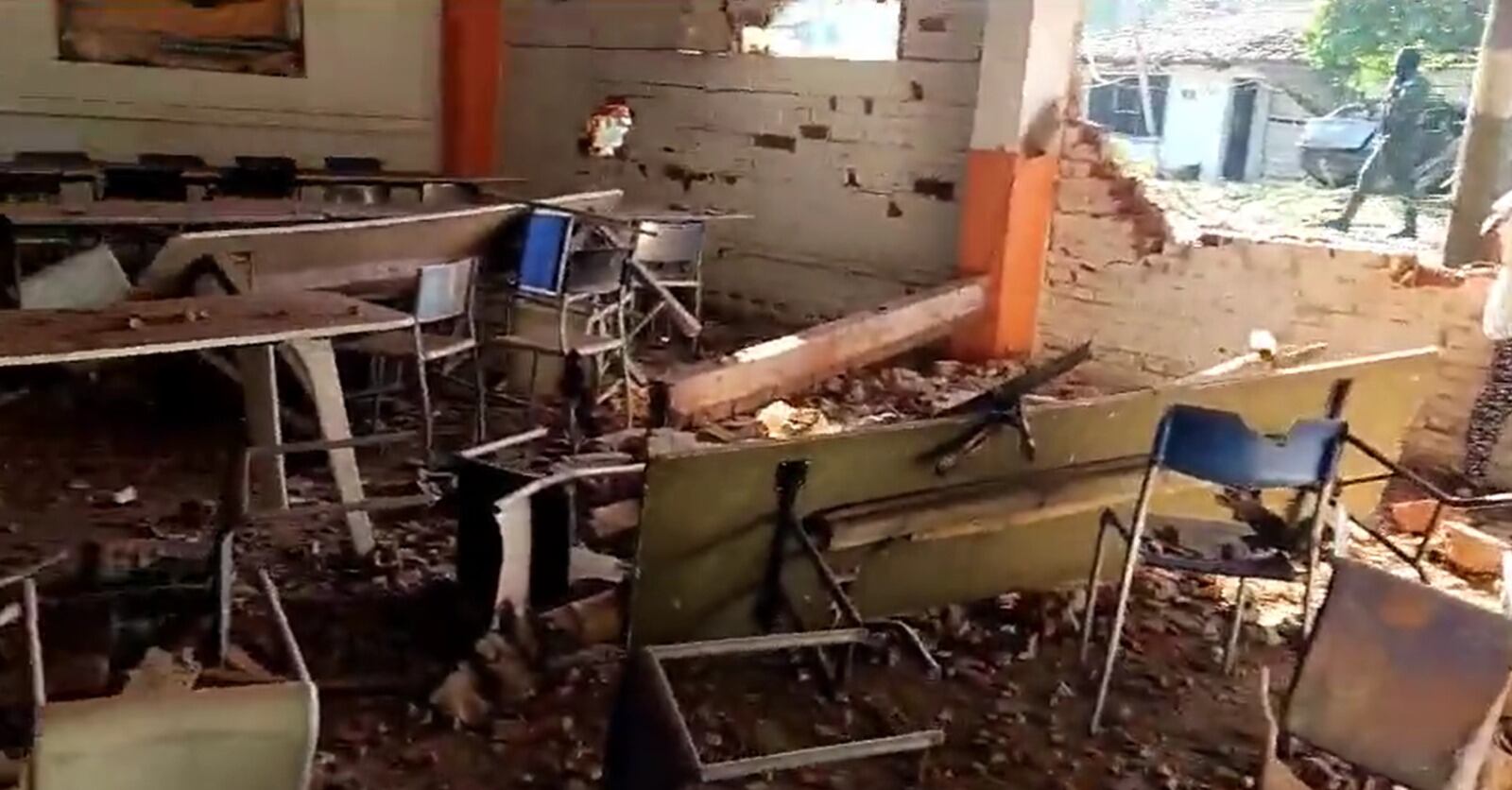 Así quedó el salón más afectado por la onda expansiva del atentado.