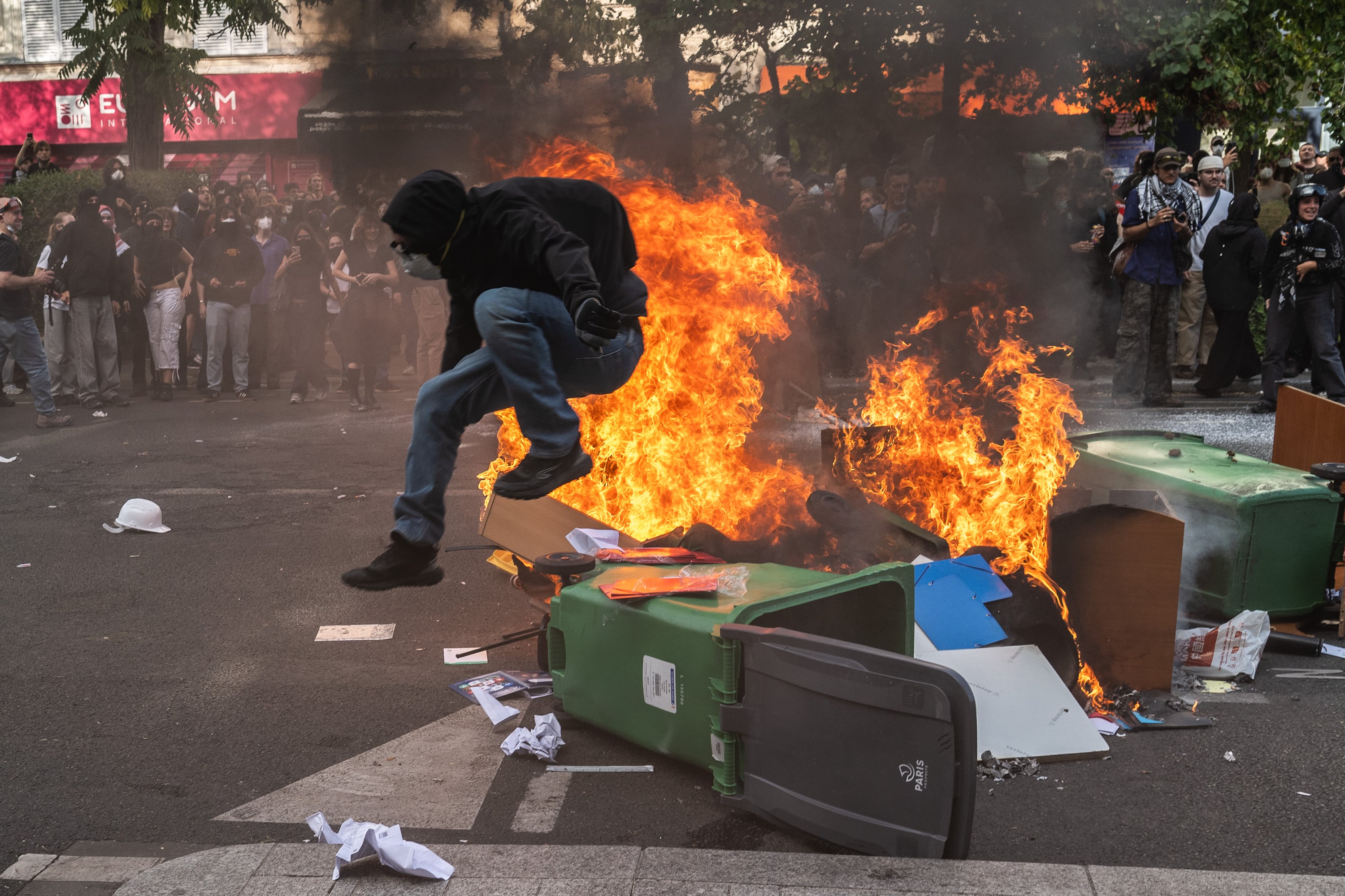 Se extienden por Francia las protestas por el hacinamiento y el deterioro de las escuelas.