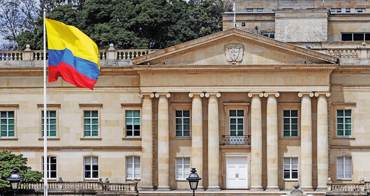 En mayo de 2026 será la primera vuelta presidencial. En caso de no haber un ganador con mayoría absoluta, en junio se hará la segunda vuelta, en la que se definirá el reemplazo de Gustavo Petro, quien concluirá su periodo el 7 de agosto del próximo año.