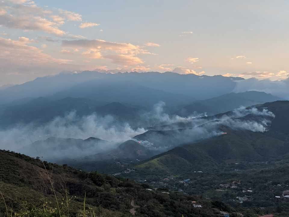 El incendio empezó este jueves en la tarde.