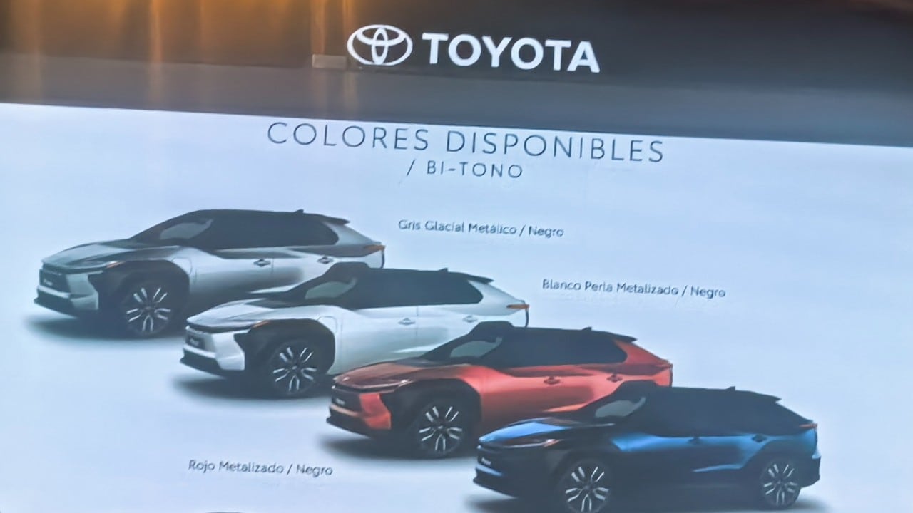 El Toyota BZ4X es el primer vehículo eléctrico de la marca en Colombia