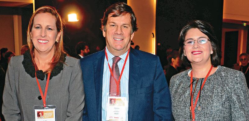 Elena Mesa, Roberto Pombo y Sandra Suárez.
