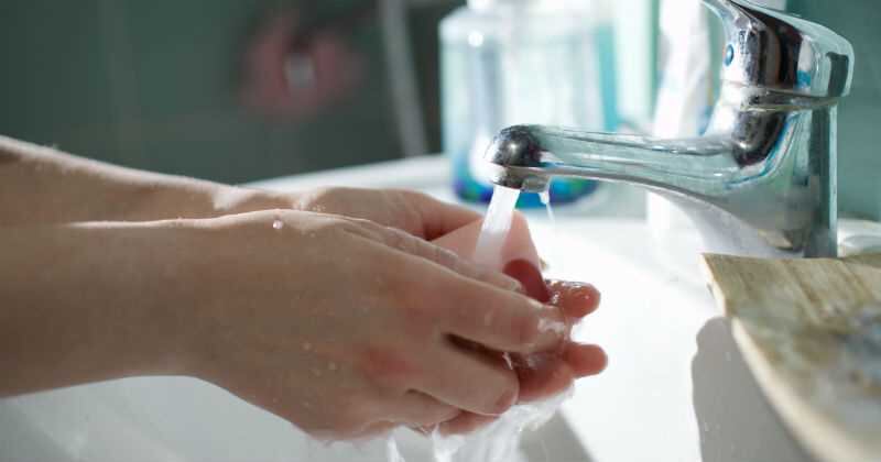 Un consumo responsable del agua no sólo favorecerá al planeta, sino también a las finanzas en el hogar.