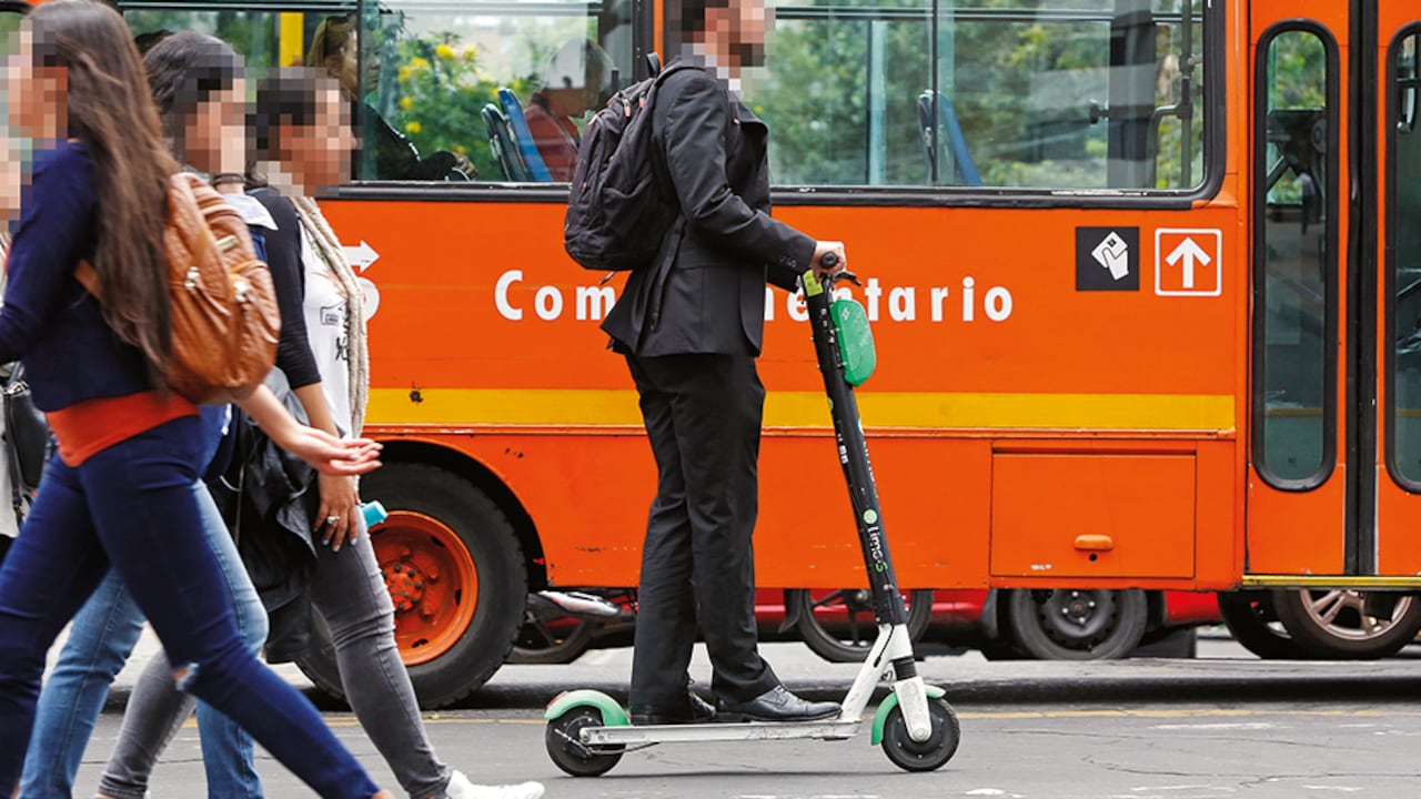 Según el Observatorio de Movilidad de Bogotá, en promedio se realizan 7.236 viajes diarios en patinetas eléctricas. Las localidades en las que más transitan son Chapinero, Usaquén y Suba.