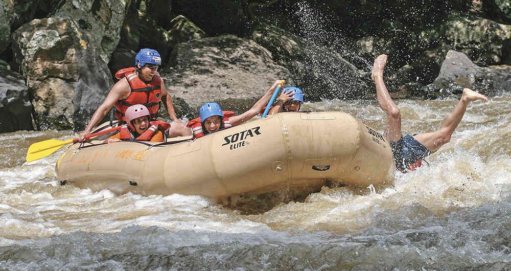 Las actividades extremas como el rafting son uno de los atractivos de San Gil, Santander.