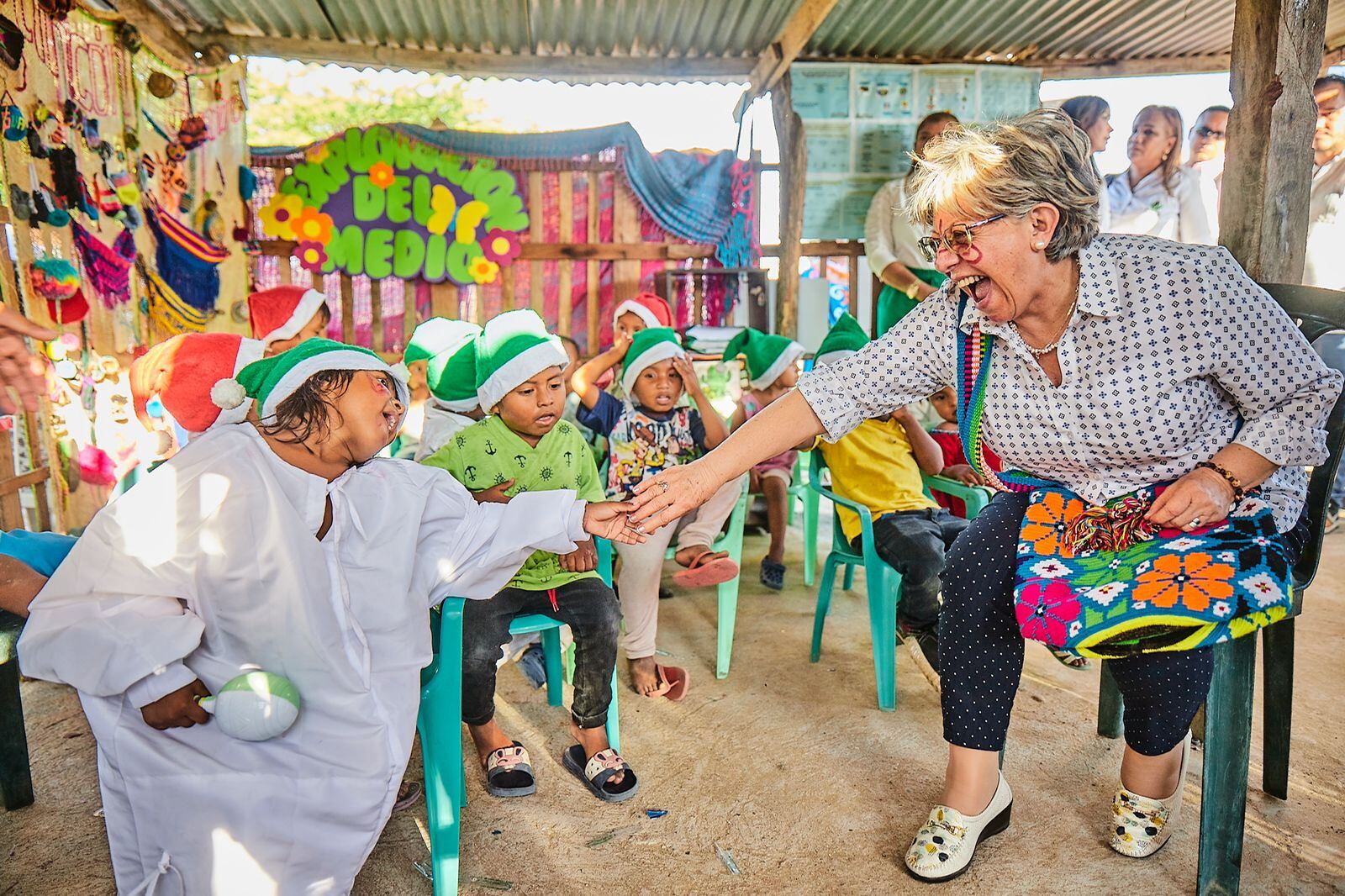 La Directora General del Instituto Colombiano de Bienestar Familiar (ICBF), Concepción Baracaldo Aldana, anunció acuerdos con las Autoridades Wayúu.