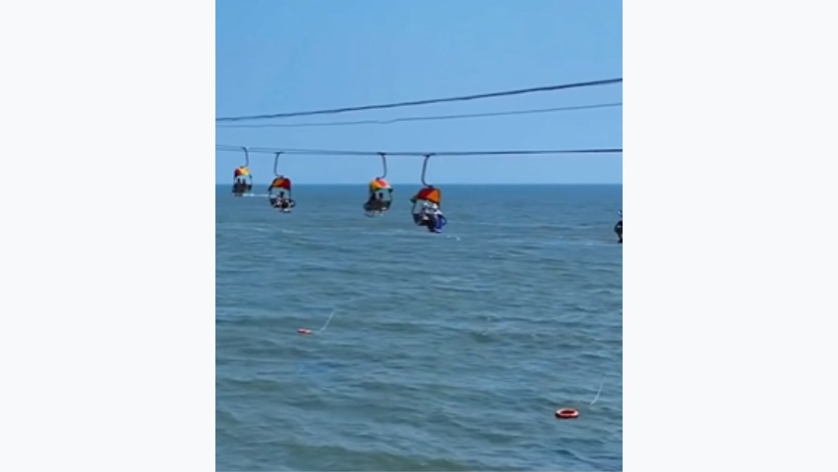 El primer teleférico que cruza el mar