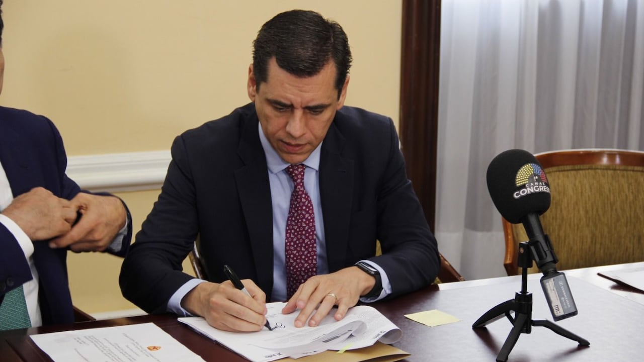 El proyecto fue radicado por el senador Julio Elías Vidal