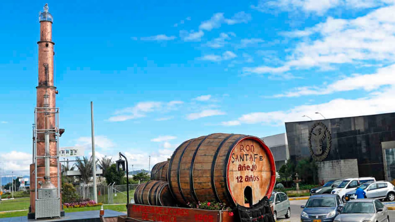 Los hospitales son la prioridad, pero la licorera también espera poder sacar gel antibacterial y alcohol antiséptico al mercado.