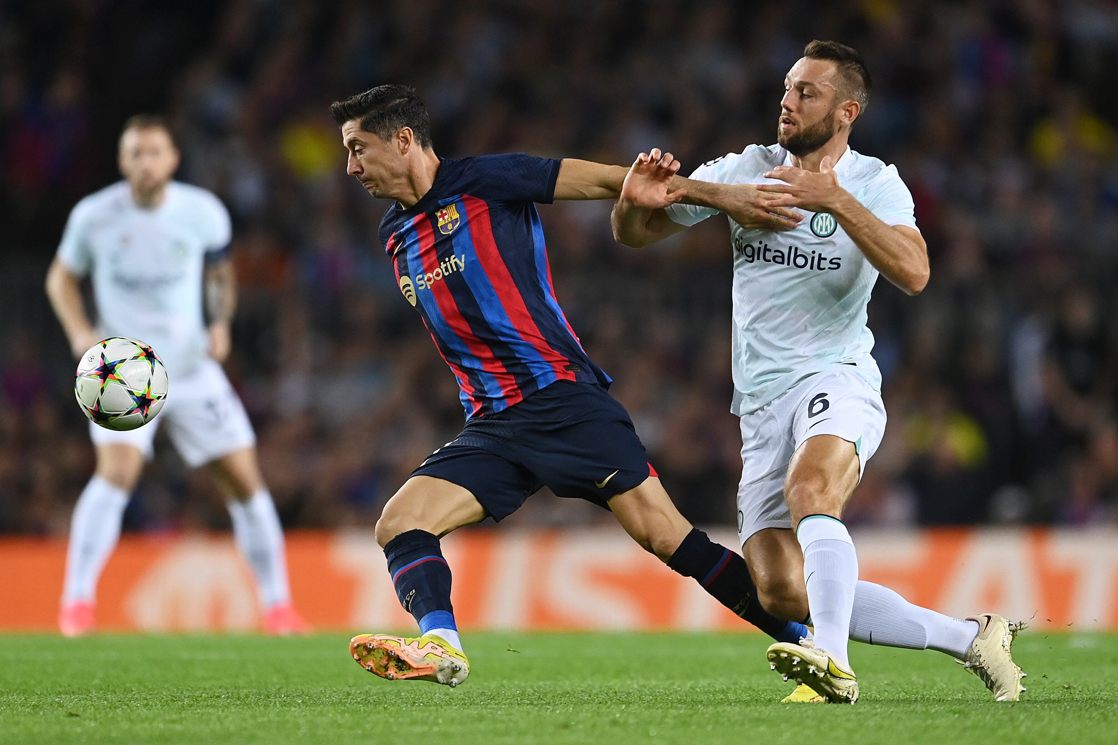 Robert Lewandowski marcó el segundo gol para el empate en España.
