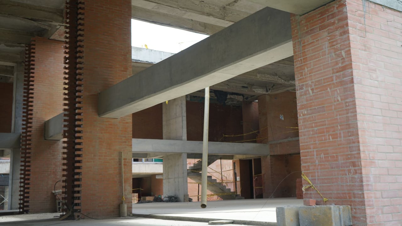 El Colegio Lombardía en Suba no ha sido entregado y la construcción sigue en obra.