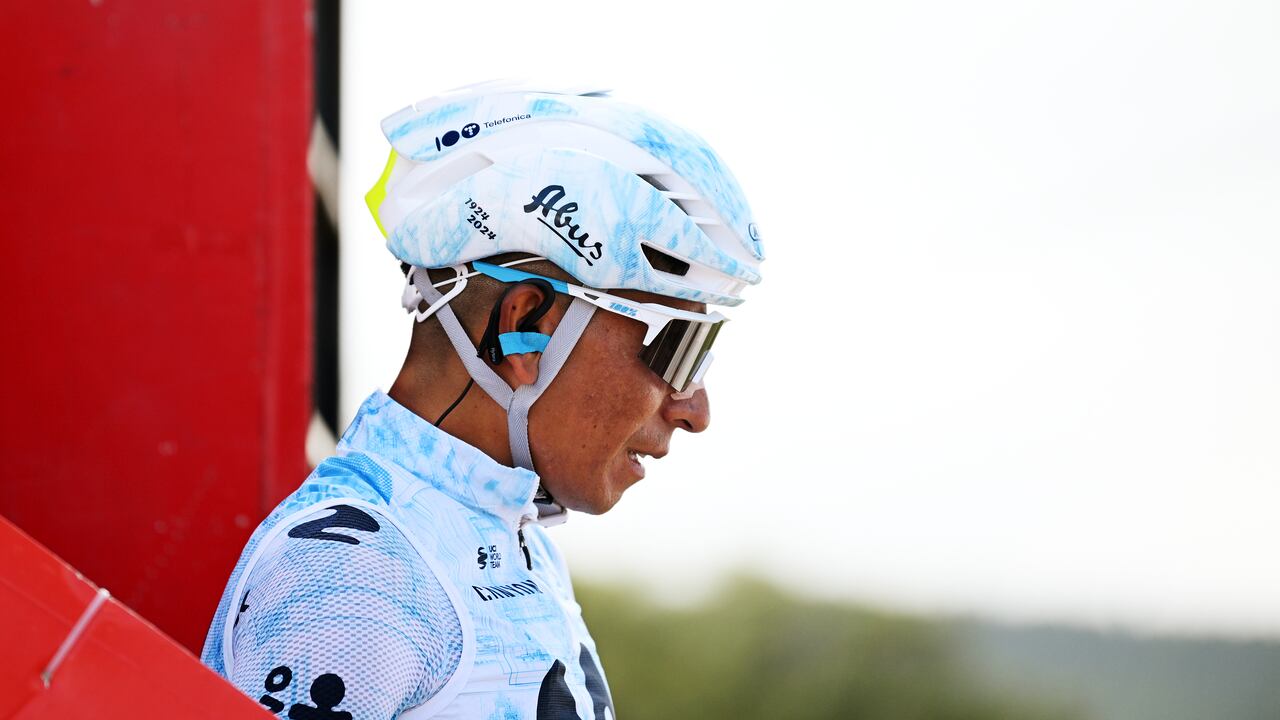 ARNUERO, SPAIN - SEPTEMBER 04: Nairo Quintana of Colombia and Team Movistar prior to the La Vuelta - 79th Tour of Spain 2024, Stage 17 a 141.5km stage Arnuero to Santander / #UCIWT / on September 04, 2024 in Arnuero, Spain. (Photo by Dario Belingheri/Getty Images)
