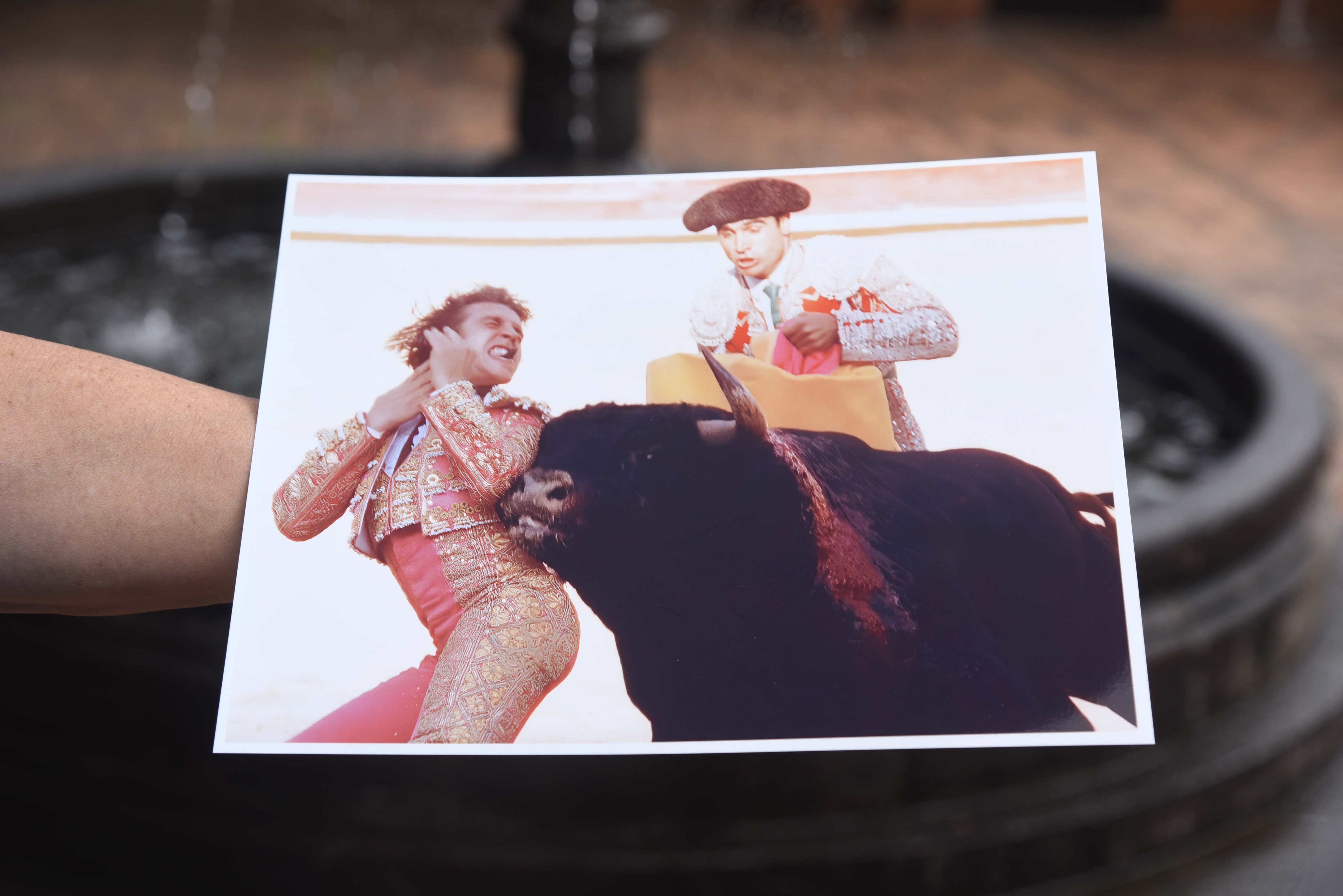 La fotografía de El Cordobés con la que  James Arias, reportero gráfico caleño, se llevó todos los premios de periodismo en 1999.