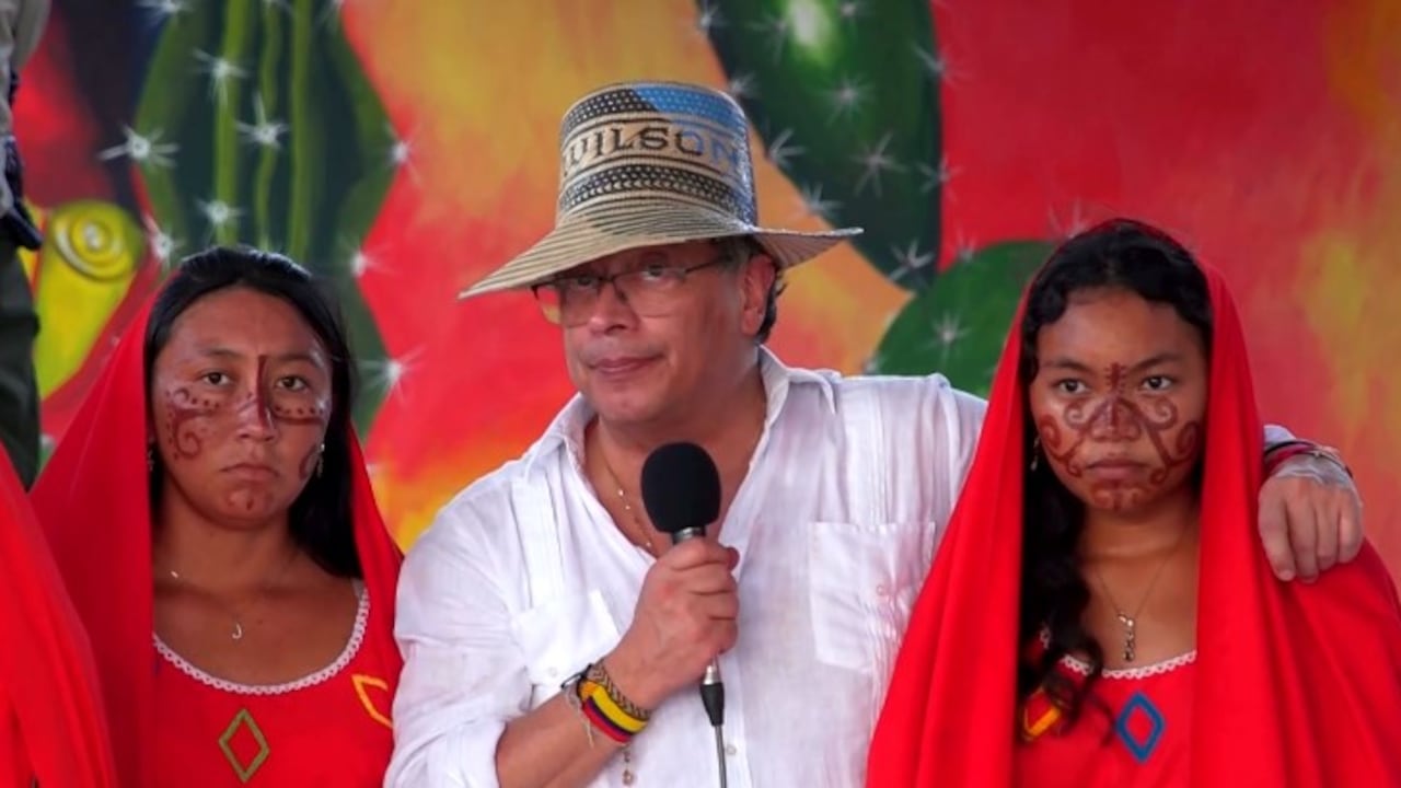 Presidente Petro en su visita a La Guajira por la emergencia provocada por la ola invernal