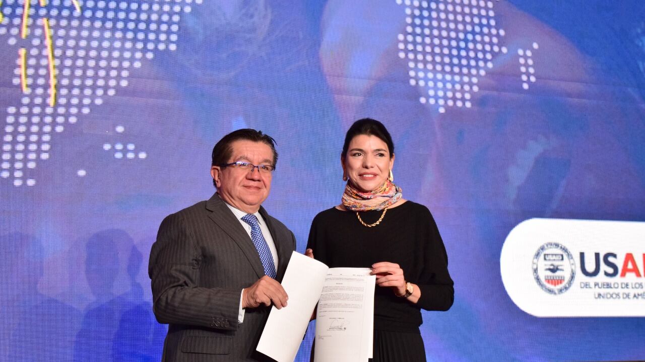 El sistema sanitario colombiano tiene una gran virtud y es que está naturalmente integrado por el sector público y privado, lo que permite que el gasto de bolsillo de los pacientes del Sistema General de Seguridad Social en Salud sea mínimo o, en ocasiones, gratuito.