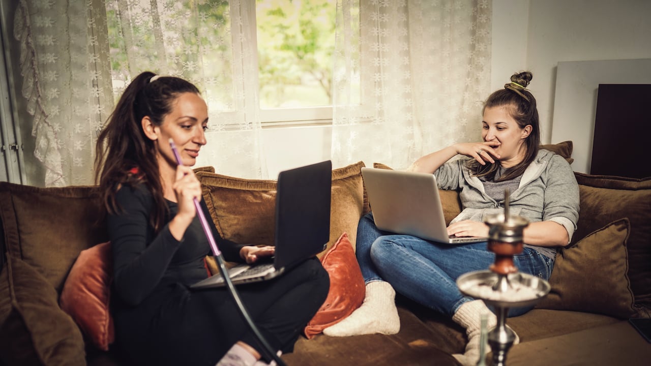 Tanto el narguile como el tabaco tienen nicotina.
