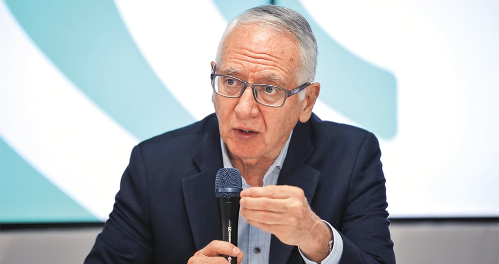   El ministro de Salud, Guillermo Alfonso Jaramillo, ordenó el reintegro de 89.000 millones de pesos que entregó para una obra que beneficiaba a decenas de personas en Caquetá. 