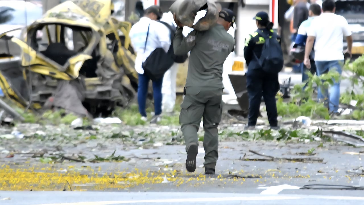 Explosión frente a la base aérea marco Fidel Suárez en Cali