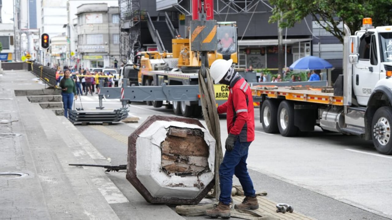 Atención de la emergencia en las calles de la ciudad.