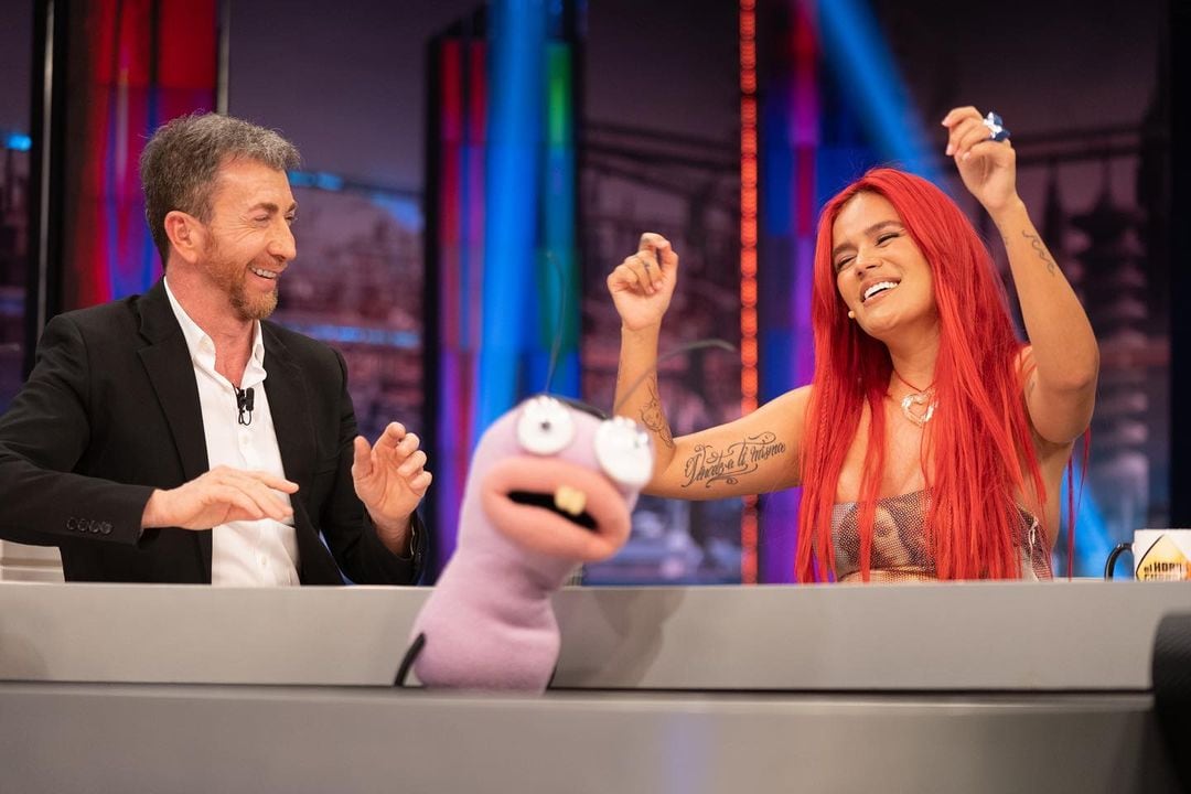 Pablo Motos y Karol G en El hormiguero. Foto: Instagram @elhormiguero.