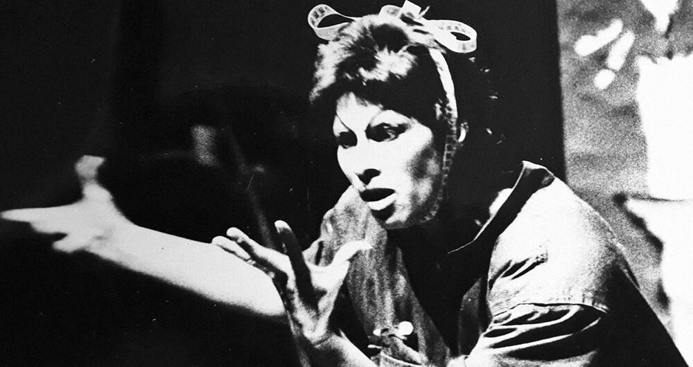 Ester Ramírez en el monólogo teatral Gato por liebre.