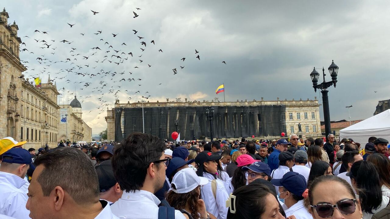 Plaza de Bolívar marchas Petro 18 de marzo