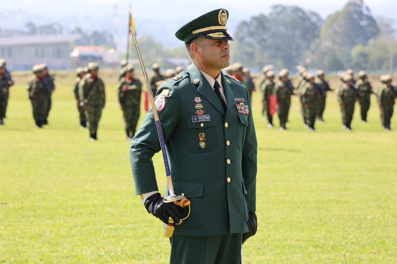 "Soy un soldado de la patria, que labora ahora al servicio de los caucanos y caucanas para que cuenten con un departamento seguro", comenta el brigadier general Federico Mejía, nuevo comandante de la Tercera División del Ejército.