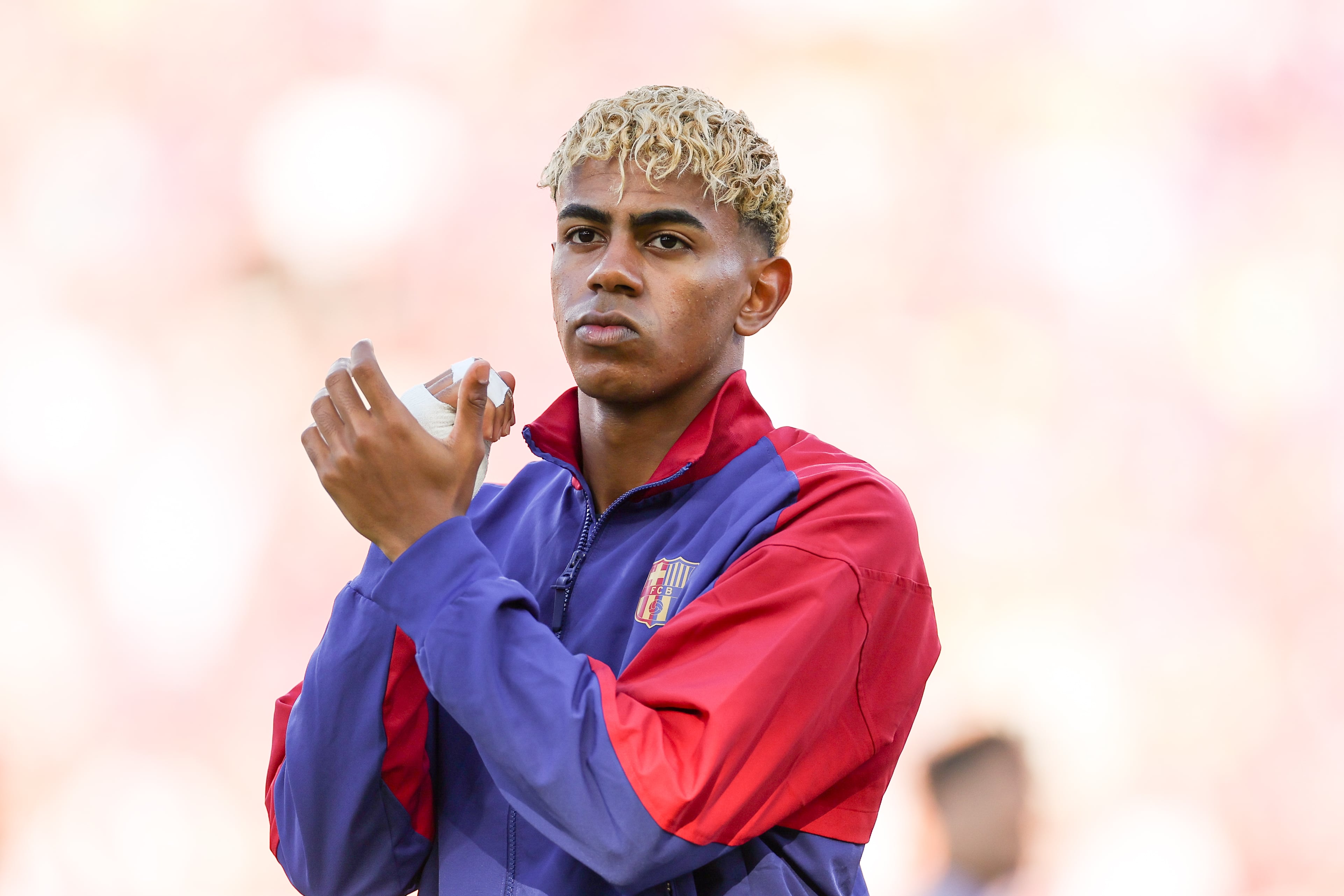 BARCELONA, SPAIN - MAY 18: Lamine Yamal of FC Barcelona acknowledges the fan prior to the La Liga EA Sports match between FC Barcelona and Villarreal CF at Estadi Olimpic Lluis Companys on May 18, 2025 in Barcelona, Spain. (Photo by Flor Tan Jun/Getty Images)
