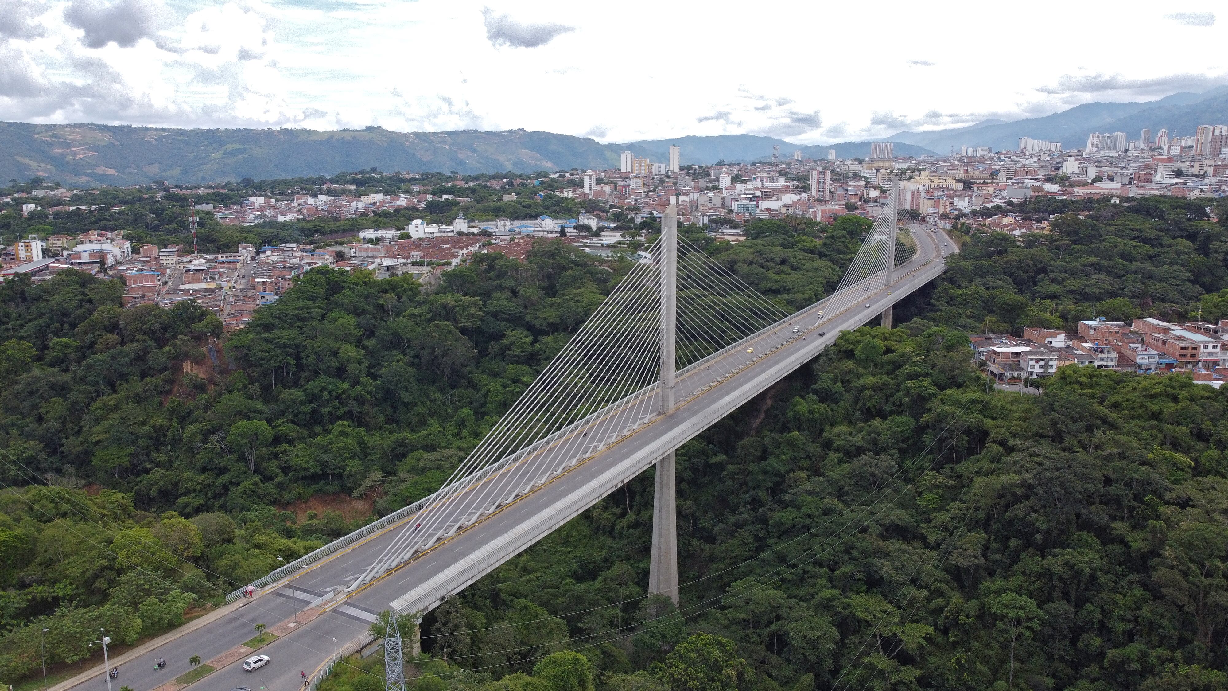"Tenemos 642 kilómetros de vías rurales, de las cuales solo hay pavimentadas 120", afirma el Alcalde.