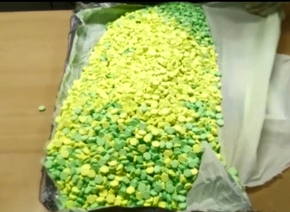 Decomisan más de 30 mil pastillas de éxtasis en aeropuerto de Chile