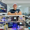 Wilmer Becerra, creador de Wiltech, la empresa que repara equipos Apple.