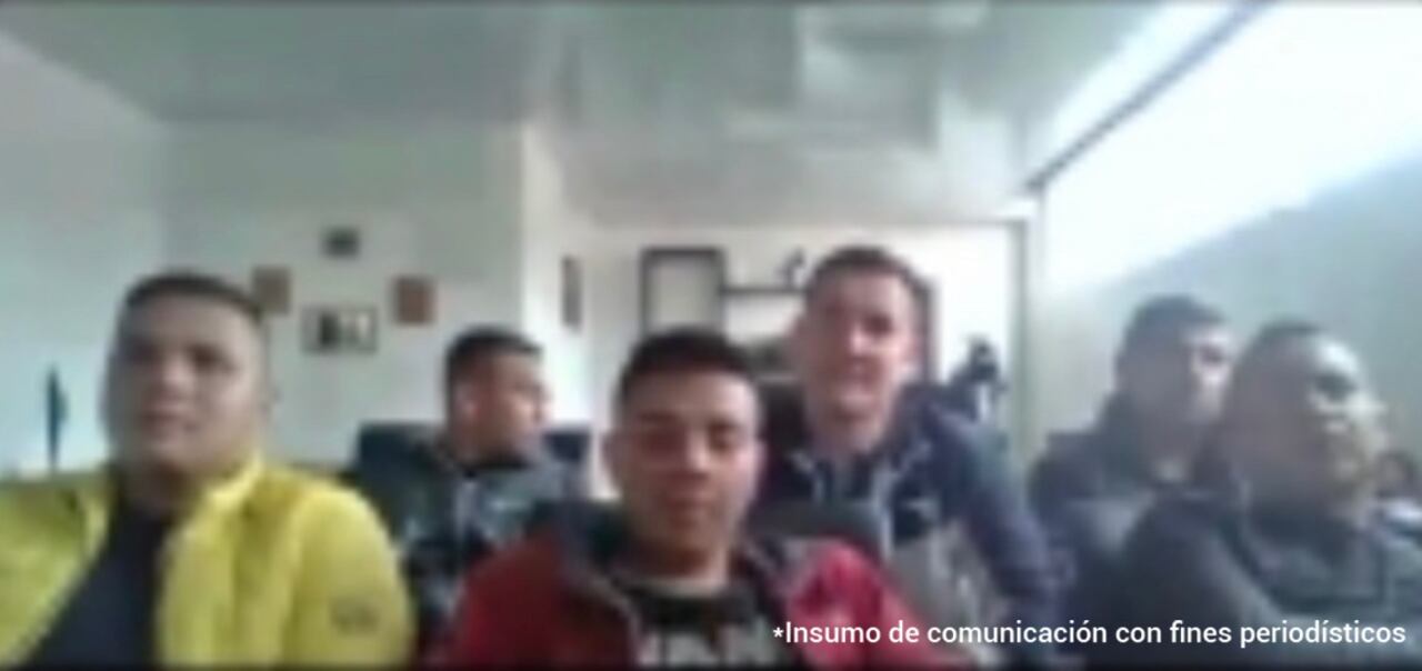 A la cárcel policías que se inventaban órdenes de captura para extorsionar a ciudadanos en Bogotá