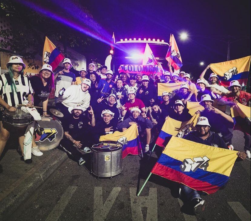El Dj viajó en un bus junto a 45 jóvenes más para ver el partido y alentar a la selección Colombia en Barranquilla