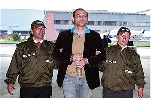Salvatore Mancuso, alias "Santander Lozada" lideraba el bloque Catatumbo. Fue solicitado en extradición por el distrito de Columbia.