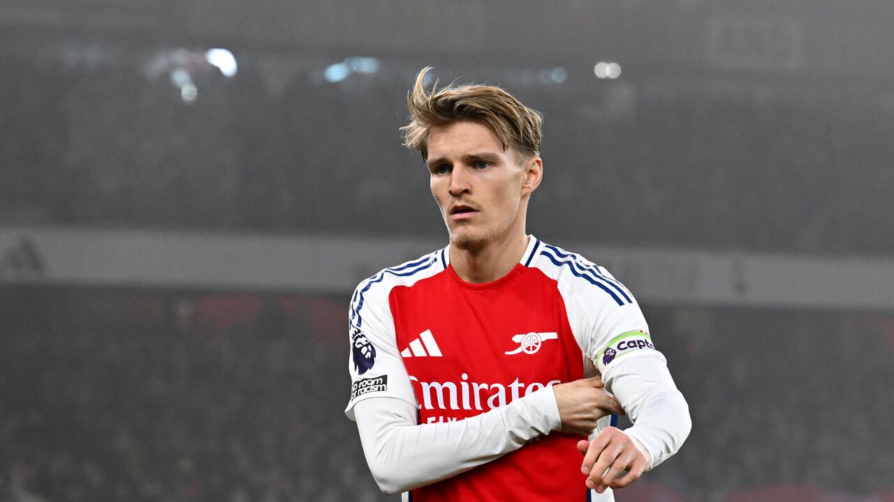 LONDON, ENGLAND - DECEMBER 27: Martin Odegaard of Arsenal looks on prior to the Premier League match between Arsenal FC and Ipswich Town FC at Emirates Stadium on December 27, 2024 in London, England. (Photo by David Price/Arsenal FC via Getty Images)