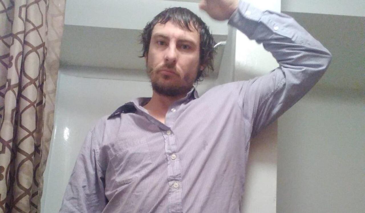 La autopsia reveló que el sujeto no presentaba ninguna lesión o golpe.