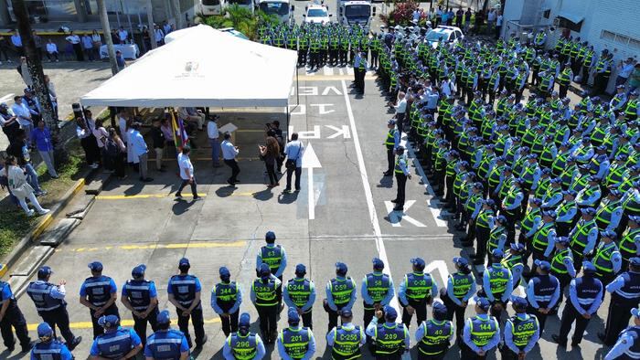 Presentación grupo operativo contra infractores en carriles del MIO