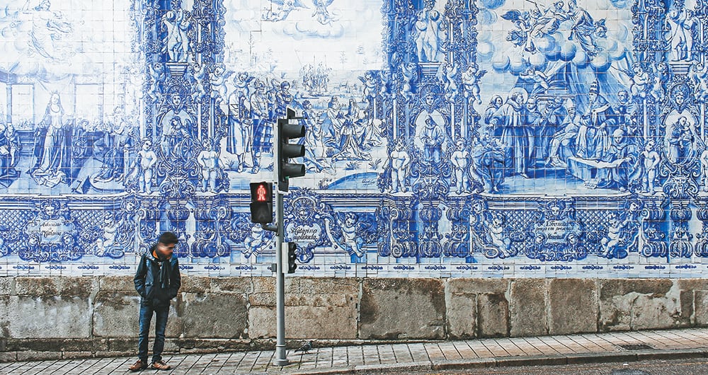 La Capela das Almas (Capilla de las Almas) fue construida en el siglo XVIII, aunque los azulejos son de comienzos del siglo XX. El artista encargado fue Eduardo Leite.