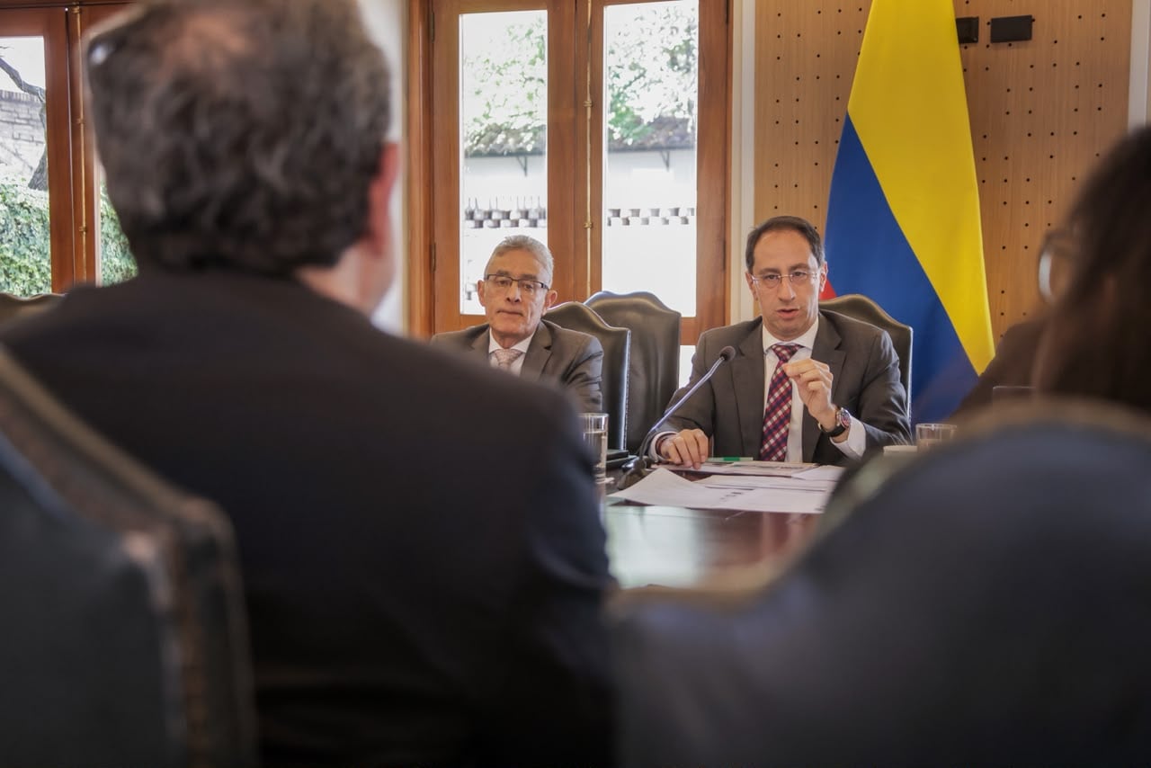 Reunión Gobierno colombiano con el BID
