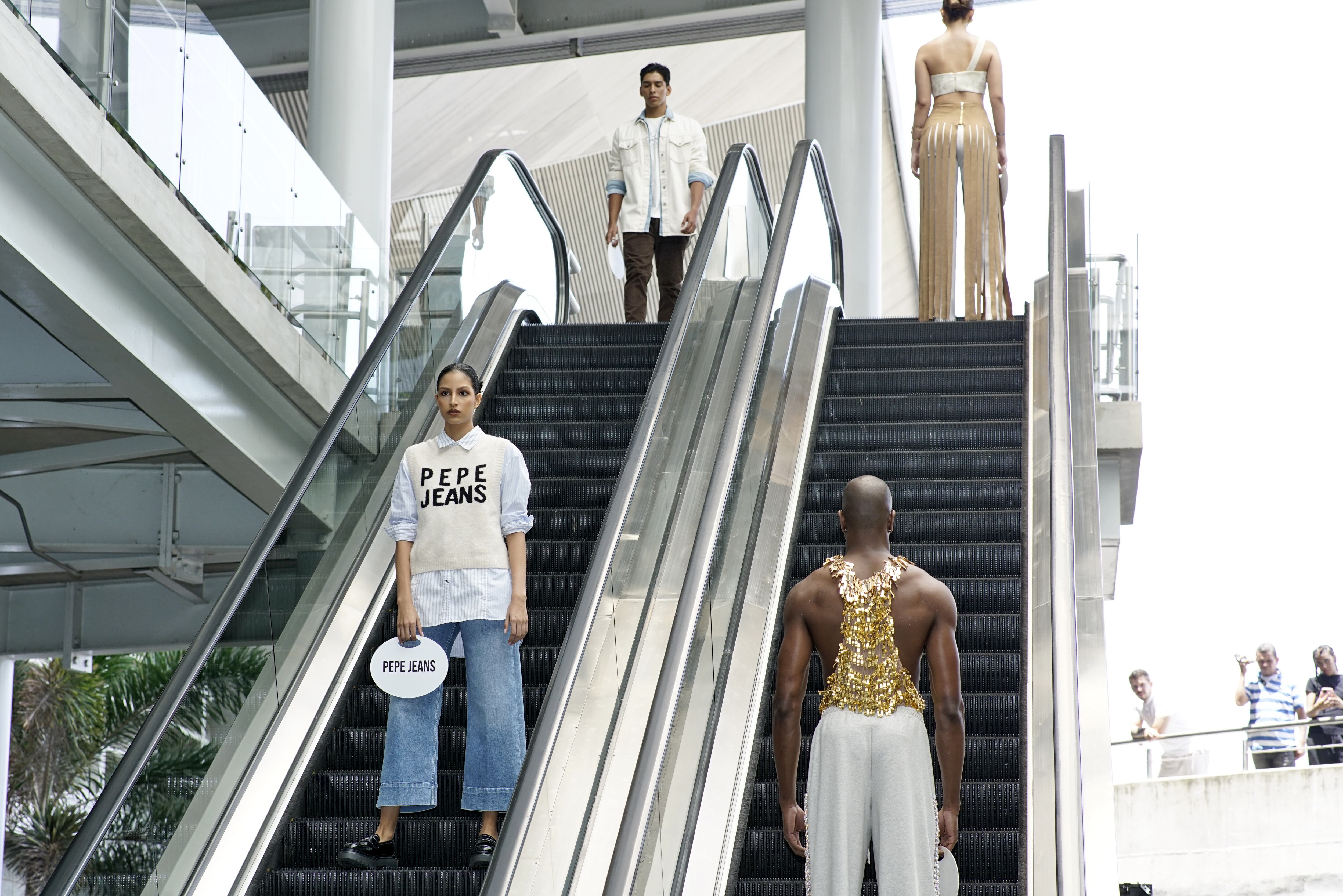 Lanzamiento de Distrito Moda