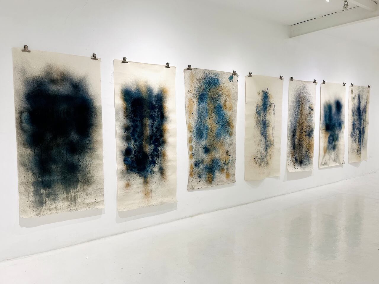 Los participantes crearon imágenes del río desde sus riberas, colinas, humedales y nacederos, inspirándose en estos ecosistemas y las emociones que les despierta la cuenca.