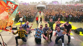 Desorden Público es la unión de los fundadores Horacio Blanco (voz y guitarra), Caplis Chacín (bajo), Danell Sarmiento (batería , voz), Oscar Alcaíno (percusión), y músicos que en vivo suman a la descarga.