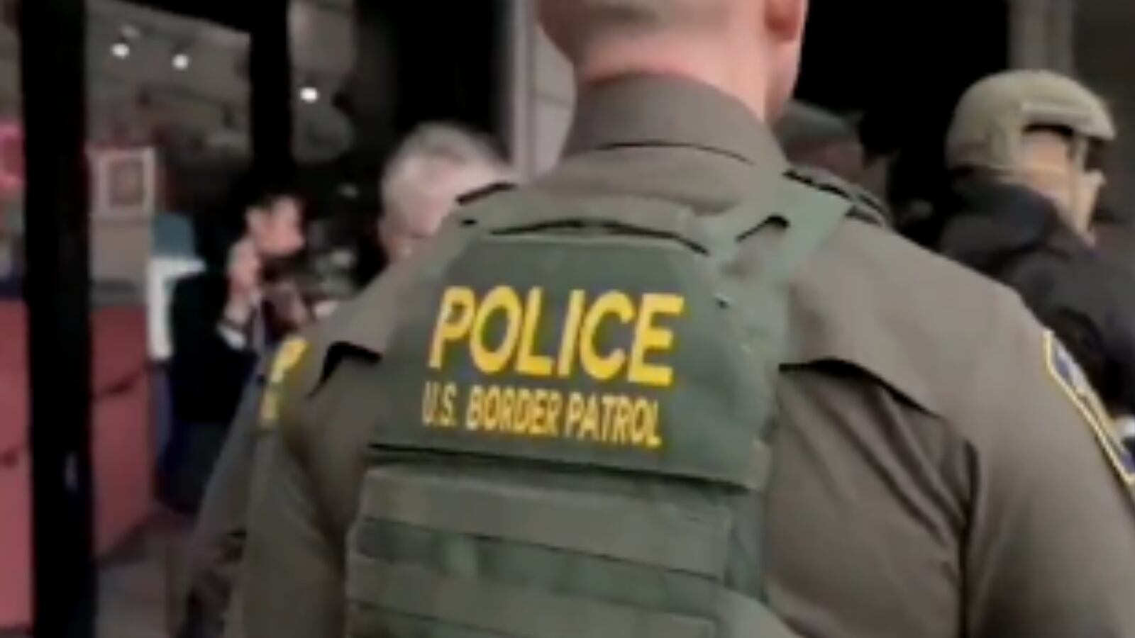 Agentes federales patrullan las calles de New Orleans