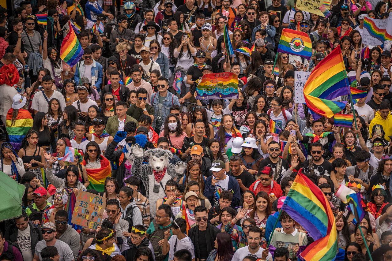 El Desfile Pride de Bogotá reunió a más de 25 mil personas en 2023.