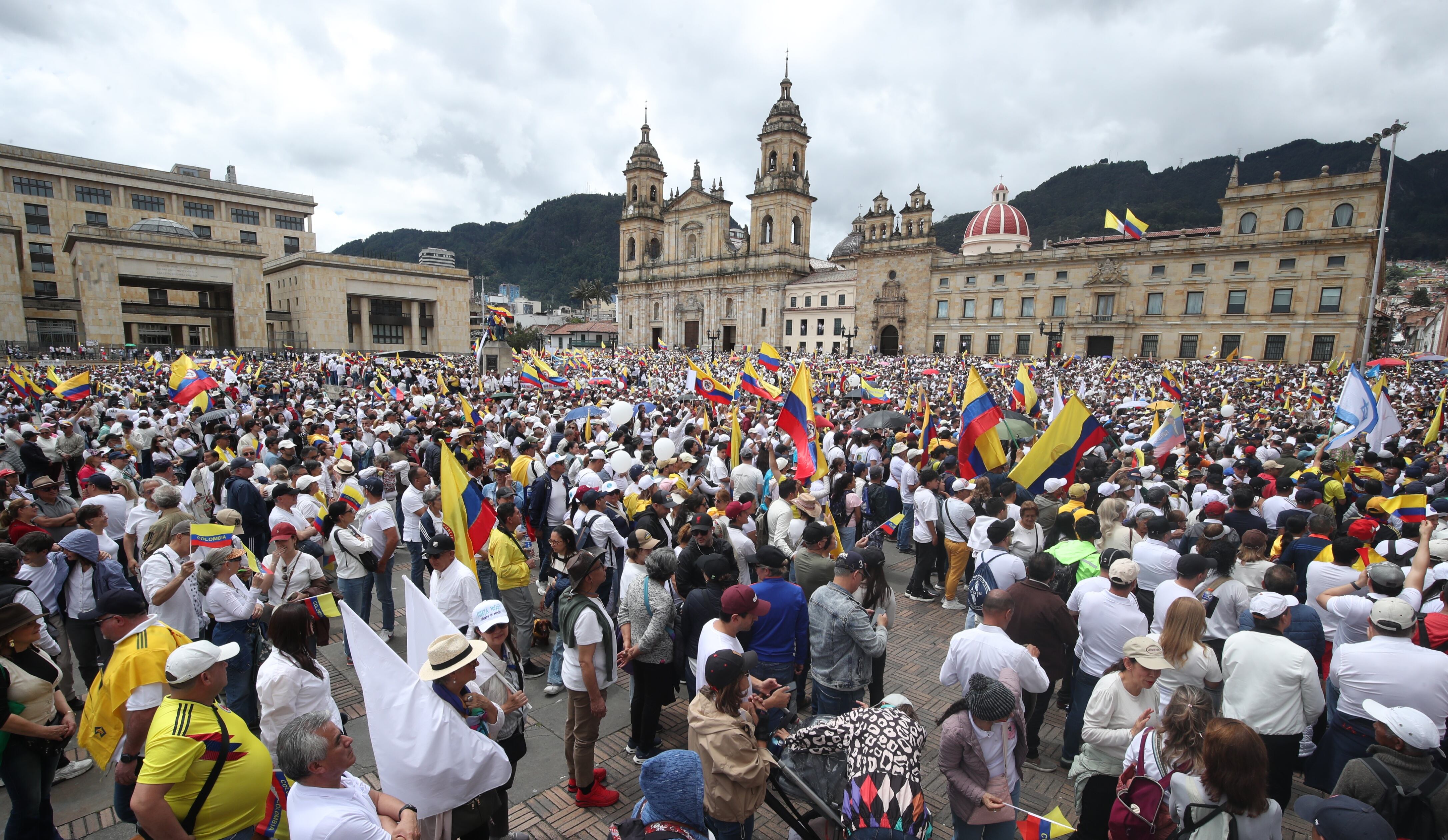 Marcha del silencio en Bogotá, plaza de Bolívar