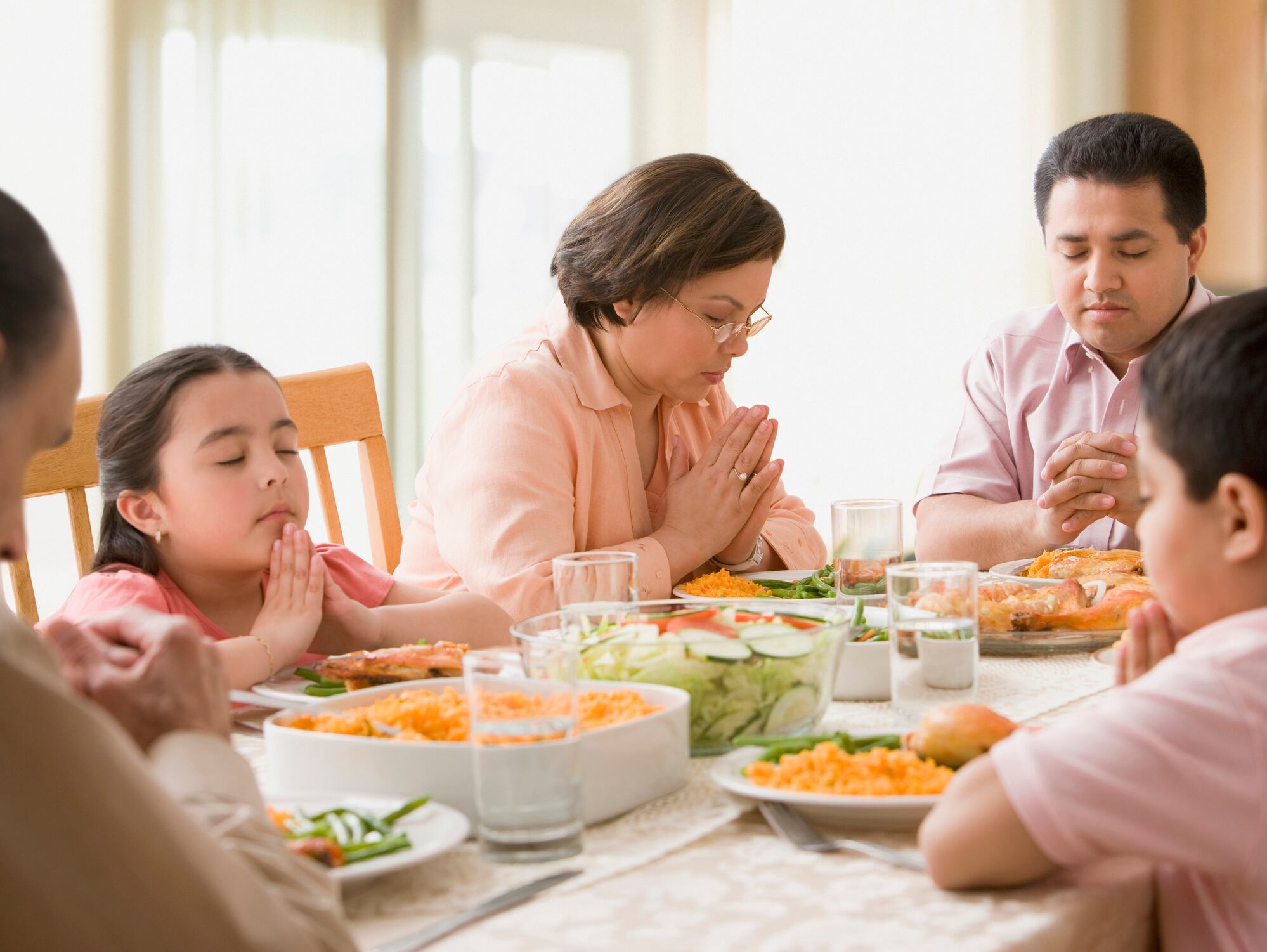 Oración para que no falten los alimentos